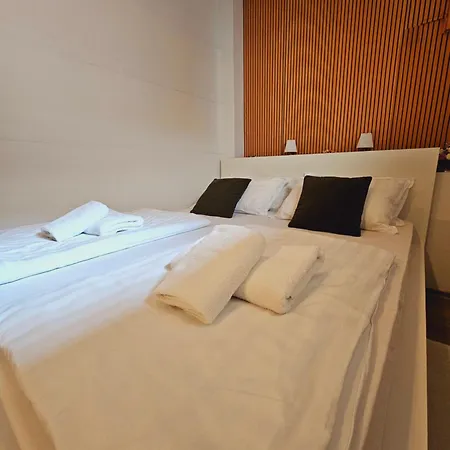Center Budget Apartment