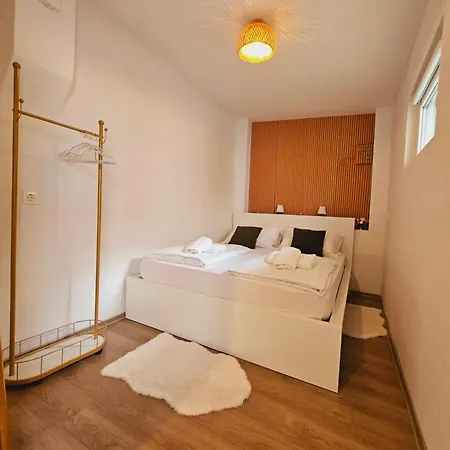 , 150m From Preseren Square *