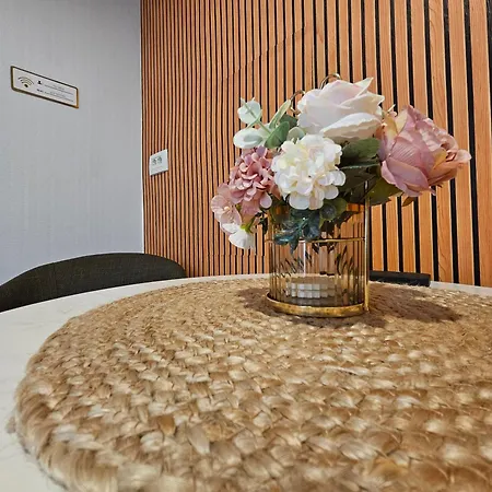 アパート , 150m From Preseren Square