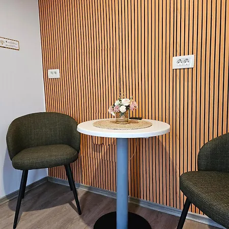 Center Budget Apartament *