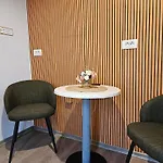 , 150m From Preseren Square شقة *