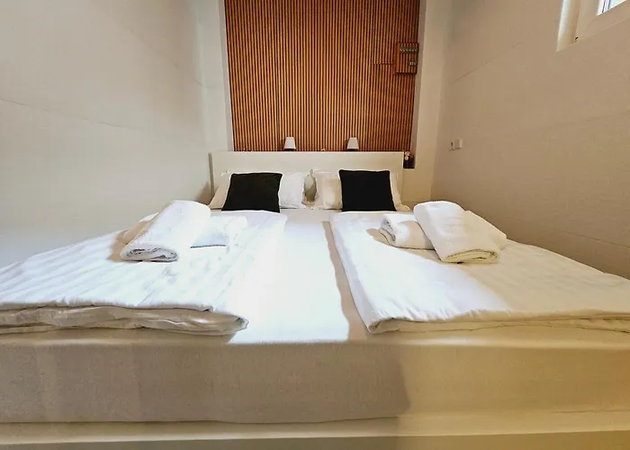 Apartment , 150m From Preseren Square